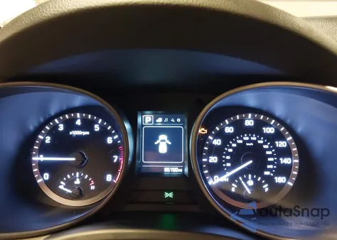 2017 Hyundai Santa Fe Sport 2.4L z USA, uszkodzony, nr VIN 5NMZUDLBXHH015181